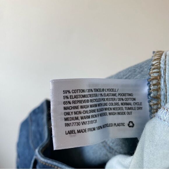 Universal thread distressed high rise straight jeans size 12 - Picture 5 of 6